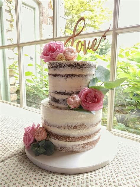 Those of us who are into cake decorating, think of the beautiful icing designs when we think of cake. Image result for two tier semi frosted cake in 2019 ...