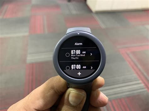While i absolutely love the transflective displays on both the wearables, i must admit, the amoled panel on the verge lite is just as beautiful, if not more. Huami Amazfit Verge Lite Review Beautiful Smartwatch With ...