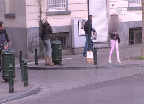 La Prostitution De Rue Bannie Du Quartier Alhambra Bruzz