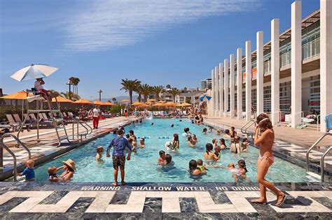 Santa Monica Cathis Swanky Public Pool Was Once A Part Of An Estate
