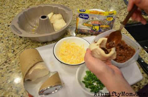 Chili Pull Apart Bread Ring ~ Gameday Food Superbowl