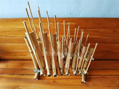 Distributor Alat Musik Tradisional Angklung Kalimantan Barat Madaniah