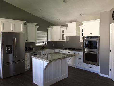 What Color Walls With Grey Kitchen Cabinets
