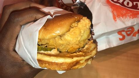 Eating Popeyes New Spicy Chicken Sandwichreview Youtube