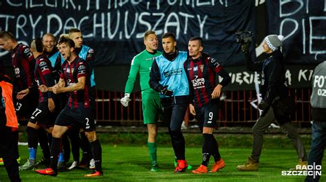 Kibice pogoni chcą, żeby florian krygier, legendarny trener, z którym zespół pierwszy raz awansował do najwyższej klasy rozgrywek, witał z postumentu wchodzących na nowy stadion w szczecinie. Informacje sportowe - Niepokonana Pogoń kontra Ruch - Halo ...