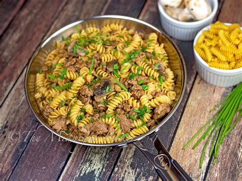 A very good side dish for vegetable dishes, but you can. Ground Beef & Pasta with Gravy - The Midnight Baker
