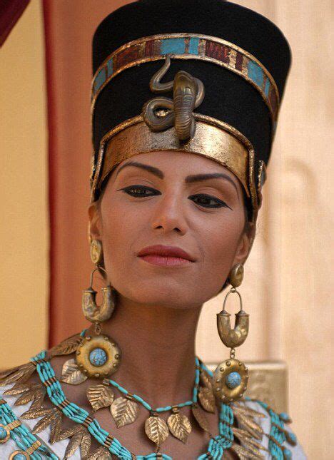 Gorgeous Makeup Egyptian Woman Ancient Egyptian Women Ancient Egypt Fashion Egyptian Fashion