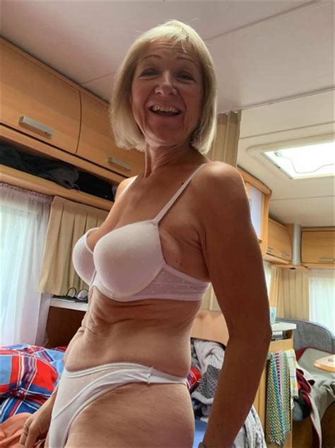 Rate The MILF On Twitter Sexy Mature Https T Co VZfJS Tm D Twitter