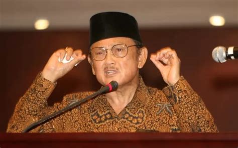 Dikabarkan Meninggal Bj Habibie Ternyata Sehat Sehat Saja Jawa Pos