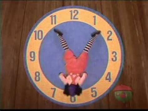 Clock Rug Stretch The Big Comfy Couch Youtube