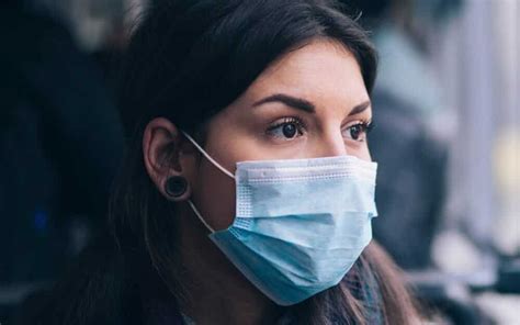 Such merchandise is available in our expertise also lies in supplying a wide array of medical face masks. What Happens To Your Lungs When You Wear A Face Mask ...