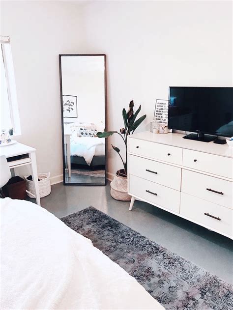 Without the acceptable accessories, the rooms can be exceedingly monotonous. Home Decorating Ideas Bedroom Instagram: @BLAIREWILSON ...