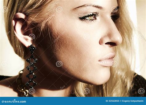 Beautiful Blond Woman In Daylight Shade From The Sun Stock Image Image Of Makeup Back 32562855