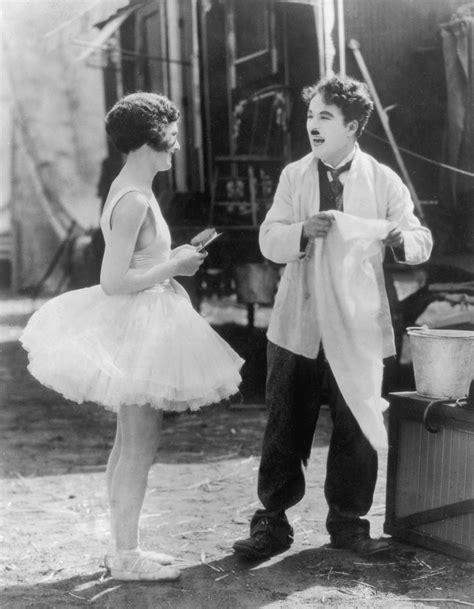 Poshmark makes shopping fun, affordable & easy! Charlie Chaplin: Der Tramp und die K-Frage - DER SPIEGEL