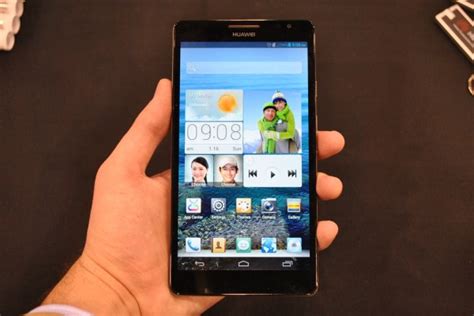 Huaweis Gigantic Ascend Mate Phablet The Best Phones And Tablets