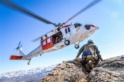 Navy Helicopter Crew Rescued After Crash Near Mt Hogue Ca Mirage News