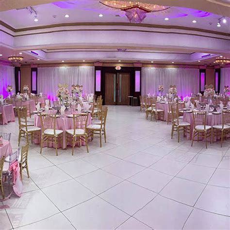 25 Ide Populer Wedding Banquet Halls