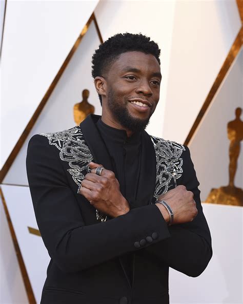 Hei 42 Lister Over Black Panther Actor Chadwick Boseman Muere