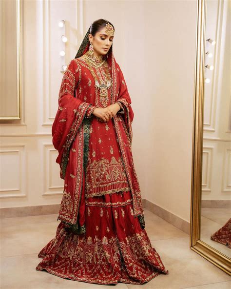 Beautiful Ayeza Khan Bridal Shoot For Bridal Couture Zehnaseeb By