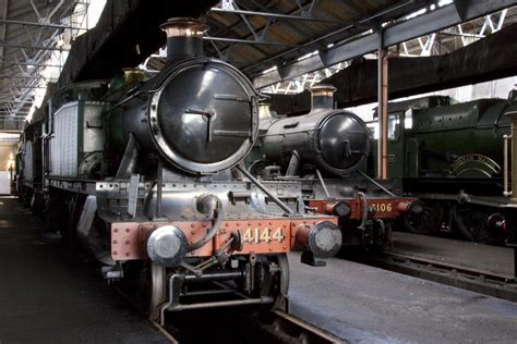 Didcot Engine Shed Gwr 51xx Class 2 6 2t 4144 Inside The E Flickr