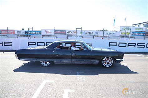 Borttagen Annons Pontiac Bonneville 4 Dörrars Hardtop 64 V8 Hydra