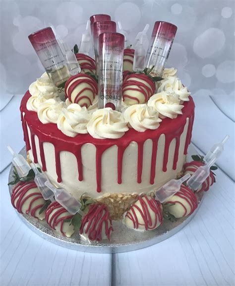 This simple, classic cake is a perennial favourite and is perfect for feeding a crowd or whipping up for a. So what do you think...could this possibly be the cake every1 needs at there NYE party ...