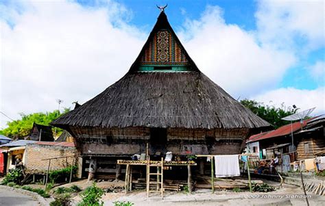 Mungkin inilah salah satu uniknya adat batak. Filosofi 5 Rumah Adat Sumatera Utara (Batak) + Gambarnya