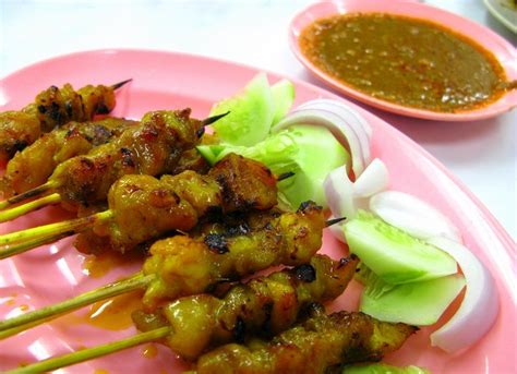 What's the most popular food in malaysia? Lesung Batu Malaysian Food (Malay Traditional Cuisine)