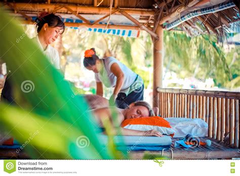 Thailand Koh Samui 4 January 2016 Day In Beach Spa Thai Woman Doing