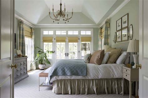 33 Stunning Master Bedroom Retreats With Vaulted Ceilings