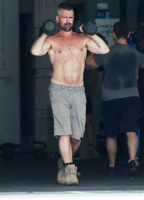 Colin Farrell Shows Off His Abs During Workout Session I