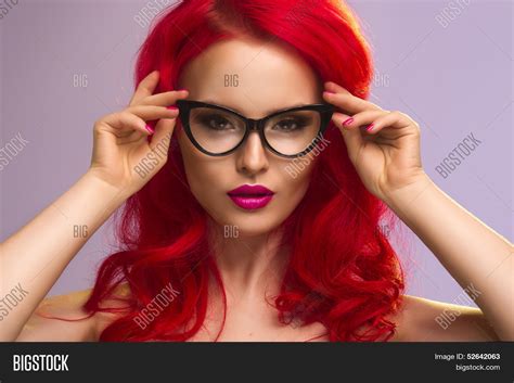 Cute Girl With Glasses Porn Sex Photos