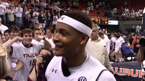 Auburn Celebrates Win Over Kentucky Youtube