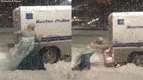 Man Dressed As Elsa From Frozen Frees Police Truck Stuck In Snow Abc13 Houston