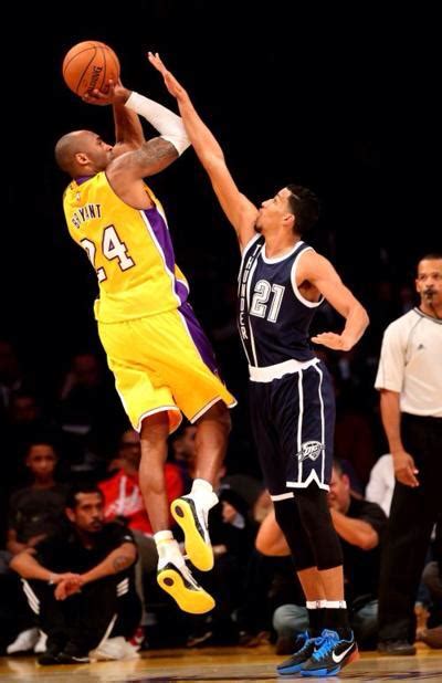 Kobe Bryant Fans On Twitter Kobe Says His Legs Felt Tired Its