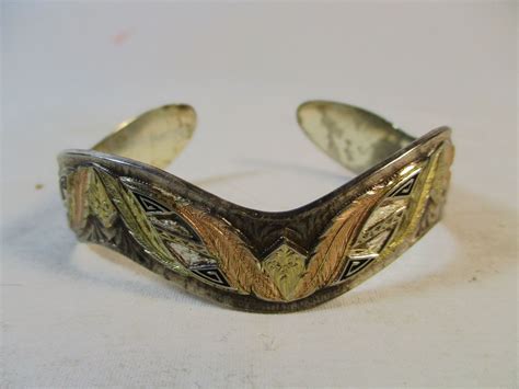 Vintage Montana Silversmiths Cuff Bracelet