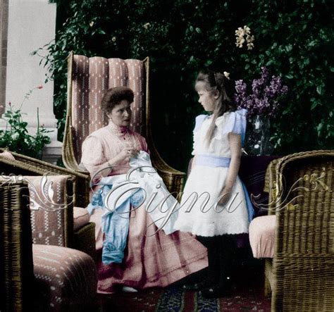 Tsarina Alexandra Of Russia With Her Daughter Grand Duchess Anastasia