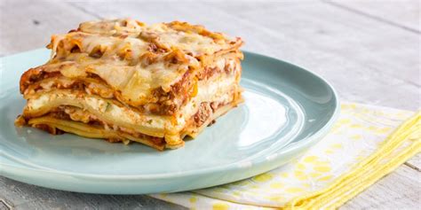 How To Make Easy Lasagna With Meat And Ricotta Cheese