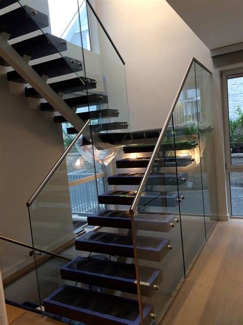 With popular designs including horizontal tubing, flat bar and a range of geometric shapes; China Staircase Railing Designs with Glass Staircase Glass Railing/Stainless Steel Stairs with ...