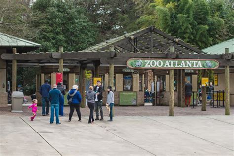 Visitors Waiting To Enter Zoo Atlanta Editorial Stock Photo Image Of
