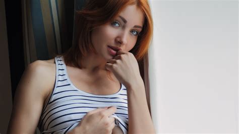 Women Redhead Looking At Viewer Valeria Kika Model Lifting Shirt Ukrainian Women Nipple