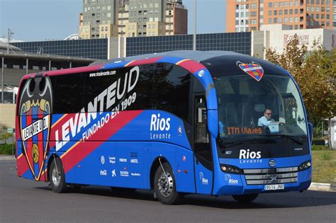 Voetbal is een nationale sport in spanje. Levante Unión Deportiva - Valência - Espanha | Bus ...