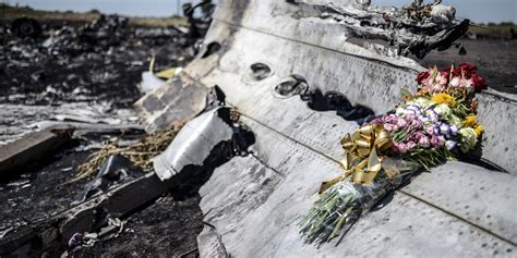 Malaysia Airlines Flight Mh17 Dutch Experts Abandon Crash