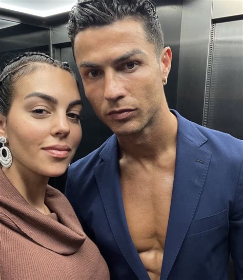 Cristiano Ronaldo Gets Cozy With Georgina Rodriguez At World Cup