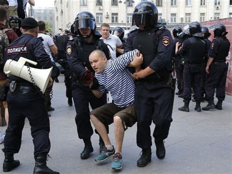 Russian Police Arrest More Than 1 000 In Moscow Protest Mpr News