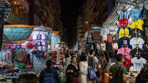 Mong Kok Ladies Market 12 Must See Items When Visiting