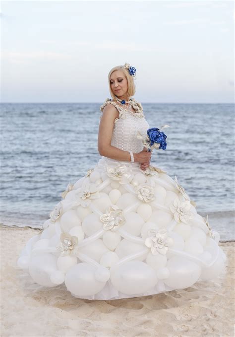 Balloon Wedding Dresses Tawney Bubbles Las Vegas Balloon Artist