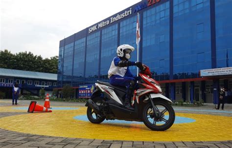 Ini Instruktur Safety Riding Terbaik Ahm Tahun 2021