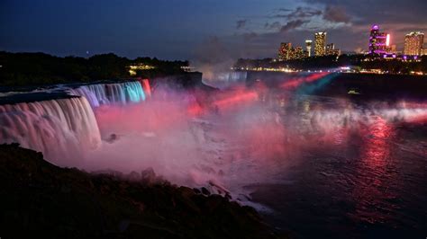 Enjoy The Magic Of Niagara Falls With Lights