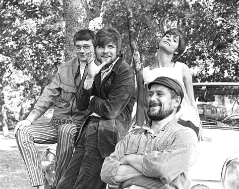 دانلود فیلم Asfalttilampaat 1968